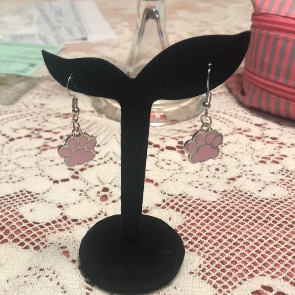 FREE IF BUNDLED $25+ Paw print earrings FLAW